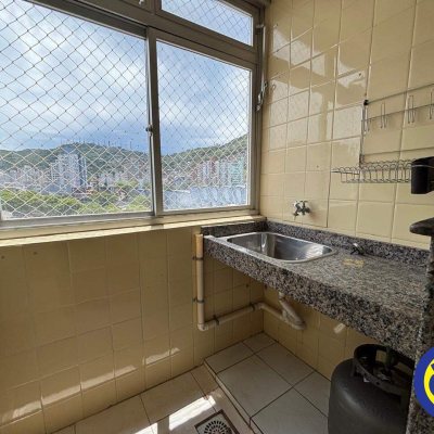 Apartamento com 90m², 2 quartos, no bairro Centro em Florianópolis