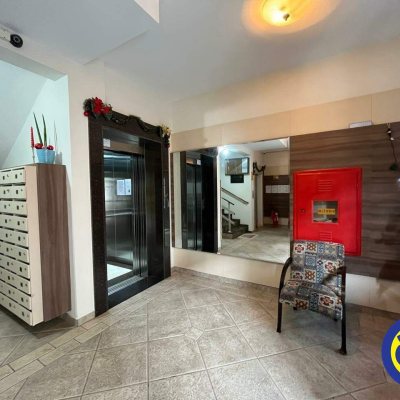 Apartamento com 90m², 2 quartos, no bairro Centro em Florianópolis