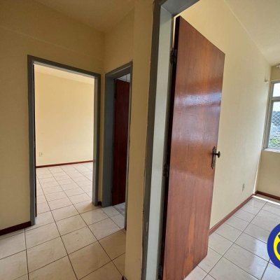 Apartamento com 90m², 2 quartos, no bairro Centro em Florianópolis