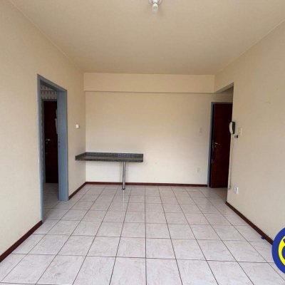 Apartamento com 90m², 2 quartos, no bairro Centro em Florianópolis