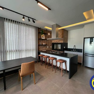 Apartamento com 43m², 1 quarto, 1 suíte, 1 garagem, no bairro Centro em Florianópolis