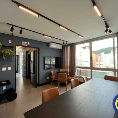 Apartamento com 43m², 1 quarto, 1 suíte, 1 garagem, no bairro Centro em Florianópolis