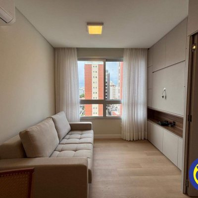 Apartamento com 43m², 1 quarto, 1 suíte, 1 garagem, no bairro Centro em Florianópolis