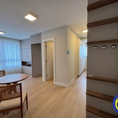 Apartamento com 43m², 1 quarto, 1 suíte, 1 garagem, no bairro Centro em Florianópolis