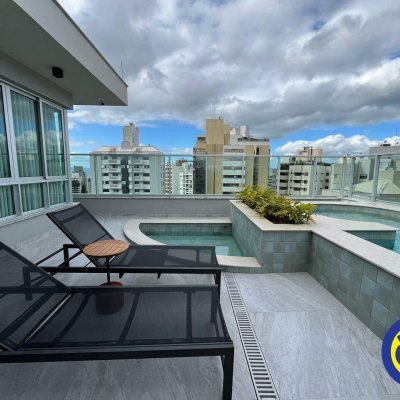 Apartamento com 43m², 1 quarto, 1 suíte, 1 garagem, no bairro Centro em Florianópolis