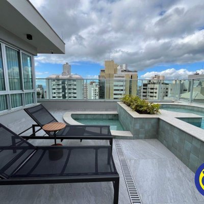 Apartamento com 43m², 1 quarto, 1 suíte, 1 garagem, no bairro Centro em Florianópolis