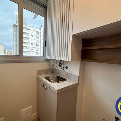 Apartamento com 43m², 1 quarto, 1 suíte, 1 garagem, no bairro Centro em Florianópolis