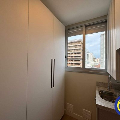 Apartamento com 43m², 1 quarto, 1 suíte, 1 garagem, no bairro Centro em Florianópolis