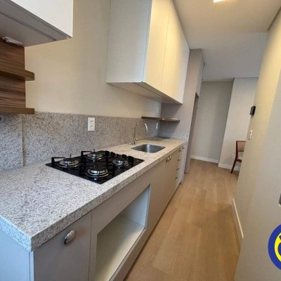 Apartamento com 43m², 1 quarto, 1 suíte, 1 garagem, no bairro Centro em Florianópolis