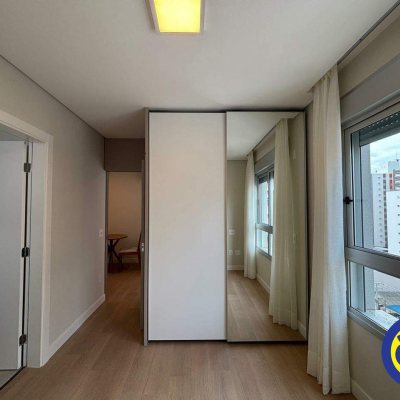 Apartamento com 43m², 1 quarto, 1 suíte, 1 garagem, no bairro Centro em Florianópolis