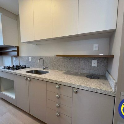 Apartamento com 43m², 1 quarto, 1 suíte, 1 garagem, no bairro Centro em Florianópolis