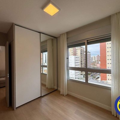 Apartamento com 43m², 1 quarto, 1 suíte, 1 garagem, no bairro Centro em Florianópolis