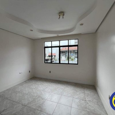 Prédio com 20m², 5 garagens, no bairro Centro em Florianópolis