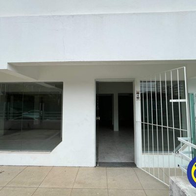 Prédio com 20m², 5 garagens, no bairro Centro em Florianópolis