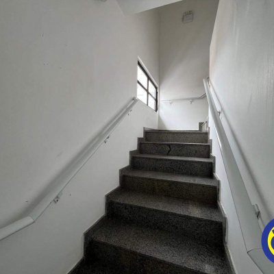 Prédio com 20m², 5 garagens, no bairro Centro em Florianópolis