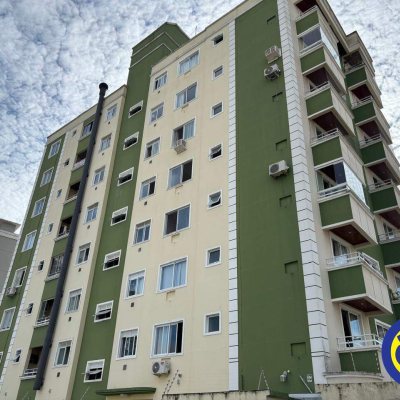 Apartamento com 70m², 3 quartos, 1 suíte, 1 garagem, no bairro Barreiros em São José