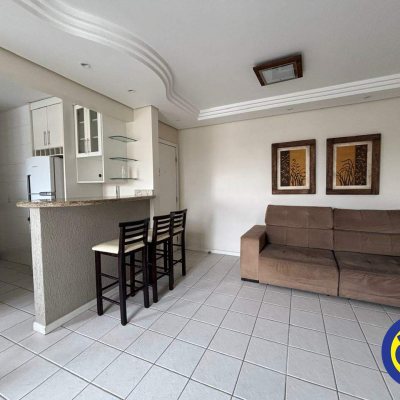 Apartamento com 70m², 3 quartos, 1 suíte, 1 garagem, no bairro Barreiros em São José