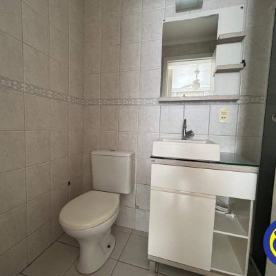 Apartamento com 70m², 3 quartos, 1 suíte, 1 garagem, no bairro Barreiros em São José