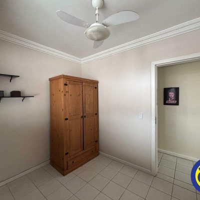 Apartamento com 70m², 3 quartos, 1 suíte, 1 garagem, no bairro Barreiros em São José