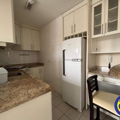 Apartamento com 70m², 3 quartos, 1 suíte, 1 garagem, no bairro Barreiros em São José