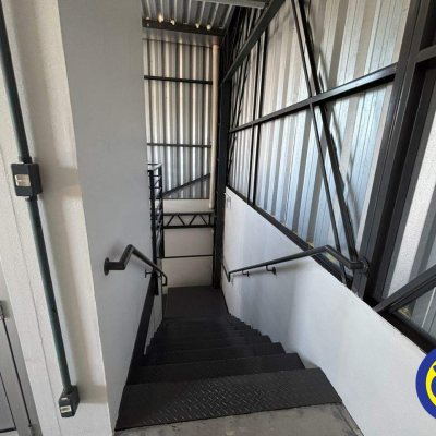 Galpão com 350m², 3 garagens, no bairro Estreito em Floranópolis