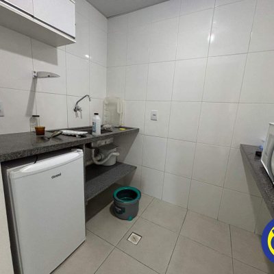 Galpão com 350m², 3 garagens, no bairro Estreito em Floranópolis