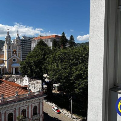 Sala com 52m², no bairro Centro em Florianópolis