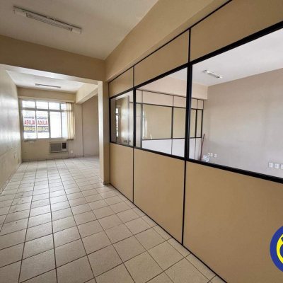Sala com 52m², no bairro Centro em Florianópolis