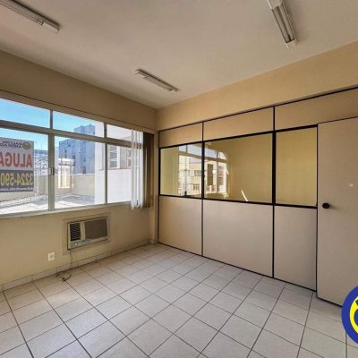 Sala com 52m², no bairro Centro em Florianópolis