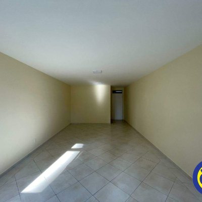 Sala com 38m², no bairro Centro em Florianópolis
