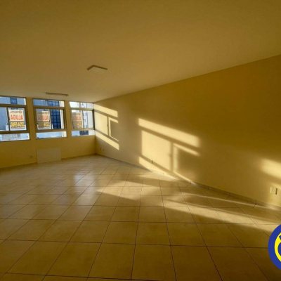Sala com 38m², no bairro Centro em Florianópolis