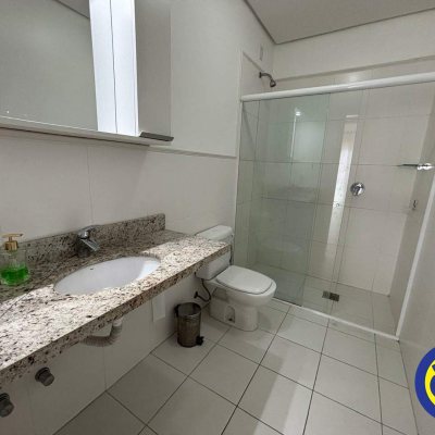 Apartamento com 101m², 2 quartos (sendo 1 suíte), 1 garagem, no bairro Ingleses do Rio Vermelho em Florianópolis