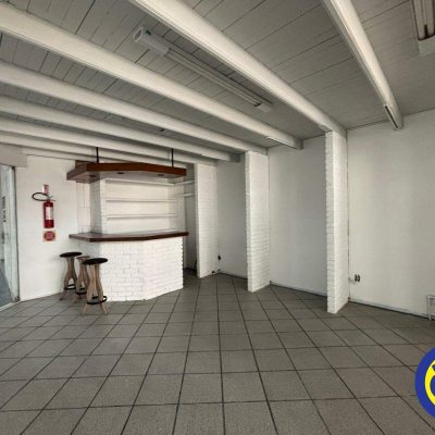 Loja com 86m², no bairro Centro em Florianópolis