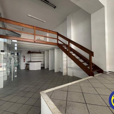 Loja com 86m², no bairro Centro em Florianópolis