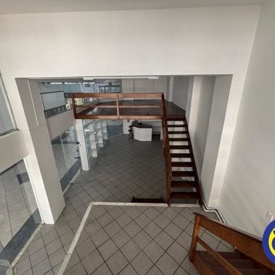 Loja com 86m², no bairro Centro em Florianópolis