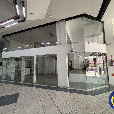 Loja com 86m², no bairro Centro em Florianópolis