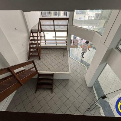 Loja com 86m², no bairro Centro em Florianópolis