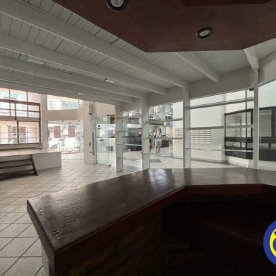 Loja com 86m², no bairro Centro em Florianópolis