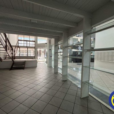 Loja com 86m², no bairro Centro em Florianópolis