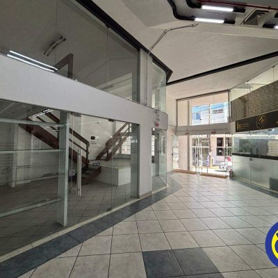 Loja com 86m², no bairro Centro em Florianópolis