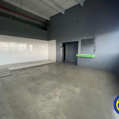 Loja com 1914m², no bairro Jardim Eldorado em Palhoça