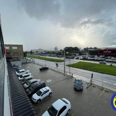 Loja com 1914m², no bairro Jardim Eldorado em Palhoça