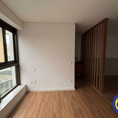 Apartamento com 38m², 1 quarto, 1 garagem, no bairro Saco dos Limões em Florianópolis