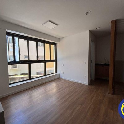 Apartamento com 38m², 1 quarto, 1 garagem, no bairro Saco dos Limões em Florianópolis