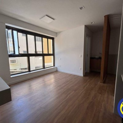 Apartamento com 38m², 1 quarto, 1 garagem, no bairro Saco dos Limões em Florianópolis