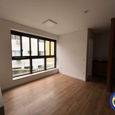 Apartamento com 38m², 1 quarto, 1 garagem, no bairro Saco dos Limões em Florianópolis