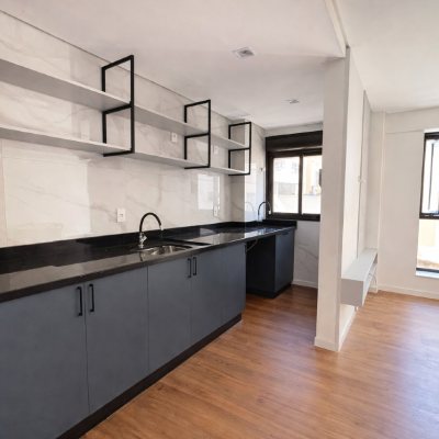 Apartamento com 38m², 1 quarto, 1 garagem, no bairro Saco dos Limões em Florianópolis