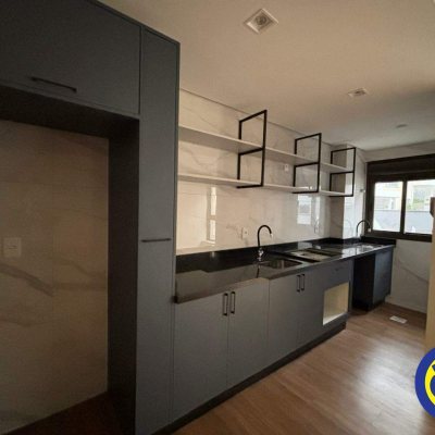 Apartamento com 38m², 1 quarto, 1 garagem, no bairro Saco dos Limões em Florianópolis