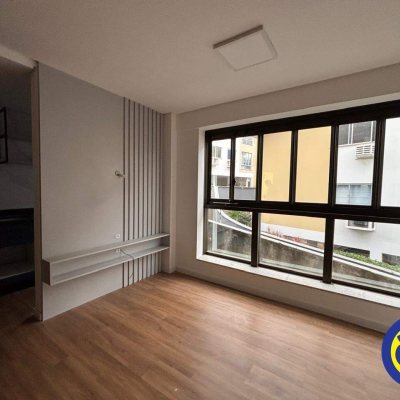 Apartamento com 38m², 1 quarto, 1 garagem, no bairro Saco dos Limões em Florianópolis