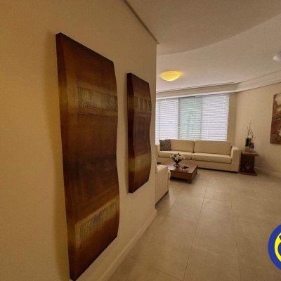 Apartamento com 290m², 4 quartos, 4 suítes, 2 garagens, no bairro Centro em Florianópolis